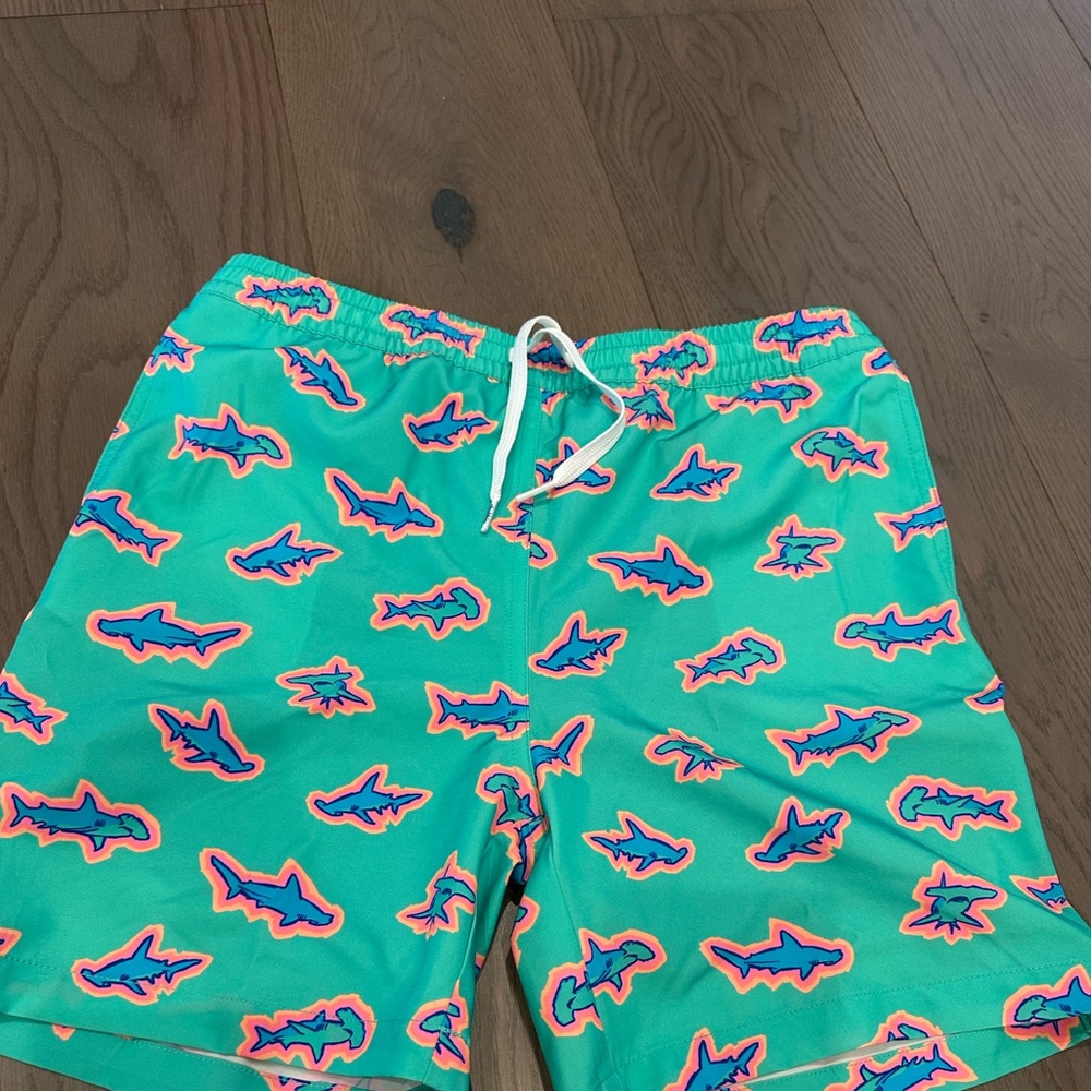 NWT Chubbies Classic Boys Swim Trunks